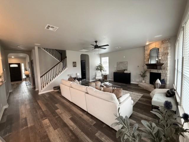 306 Oak Creek Way Property Photo 6