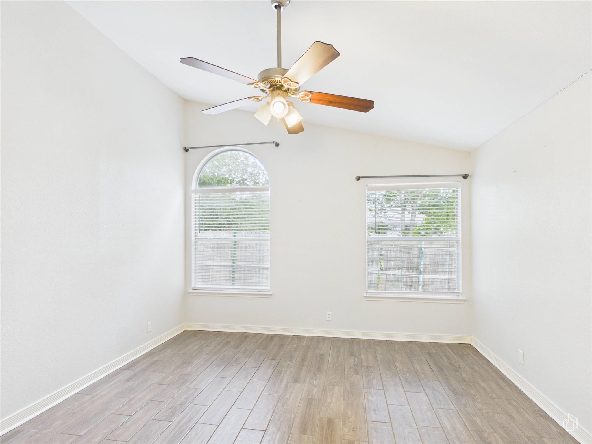 7400 Crepe Myrtle Dr Property Photo 16