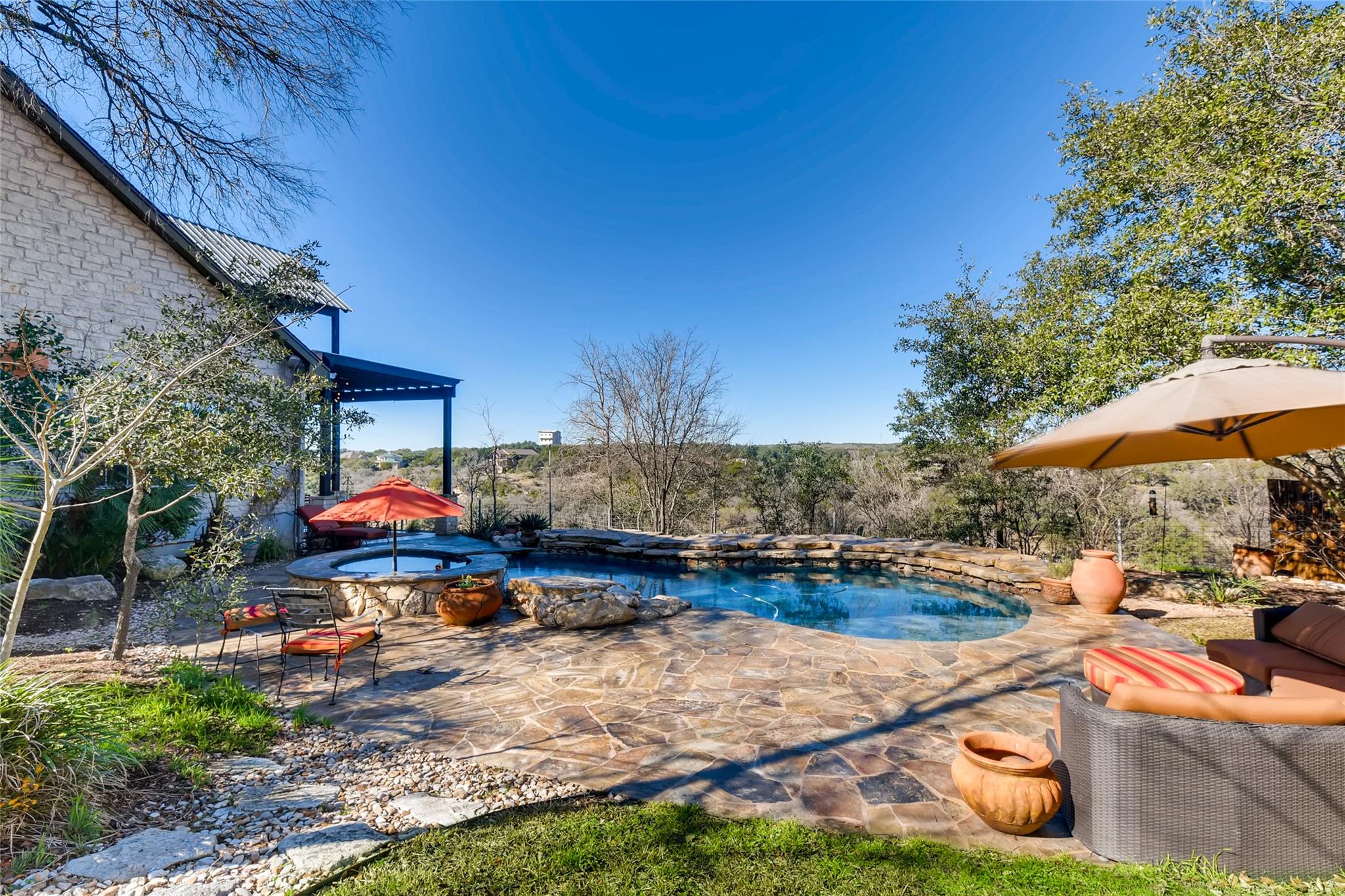 2614 Pace Bend Rd S Property Photo 5