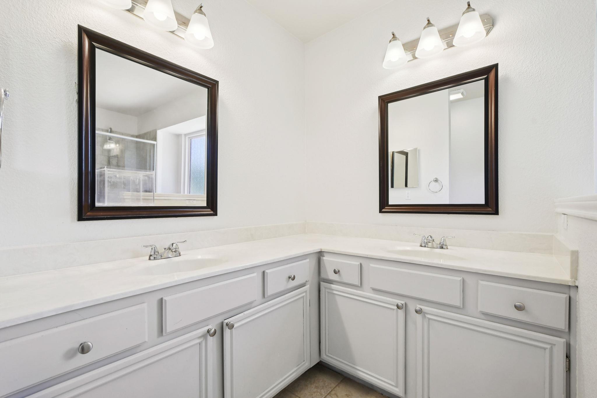 1106 Red Bird Dr Property Photo 10