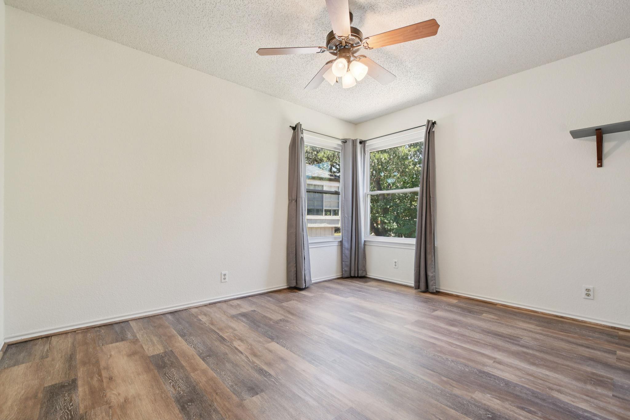 1106 Red Bird Dr Property Photo 14