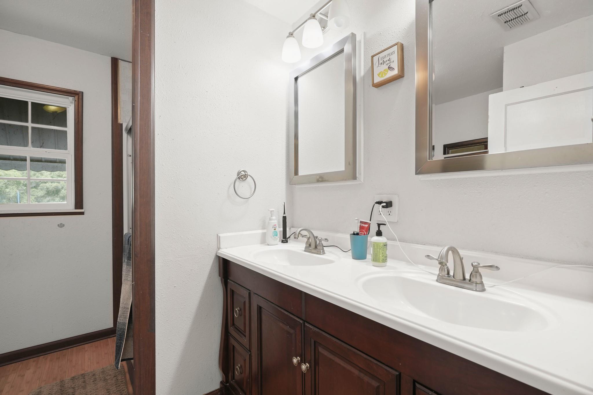 1320 W San Antonio St Property Photo 19