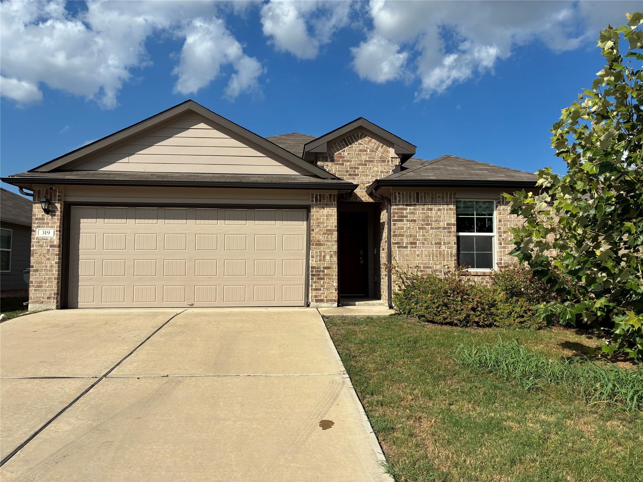 319 Shimmering Cv Property Photo 1