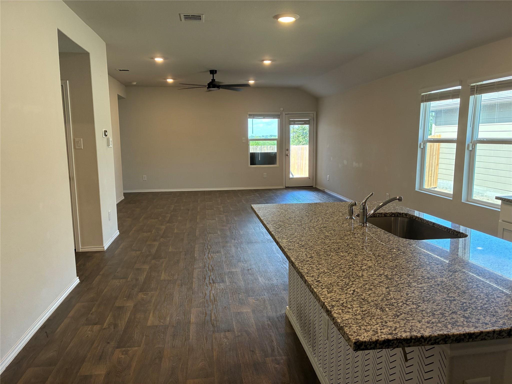 319 Shimmering Cv Property Photo 5
