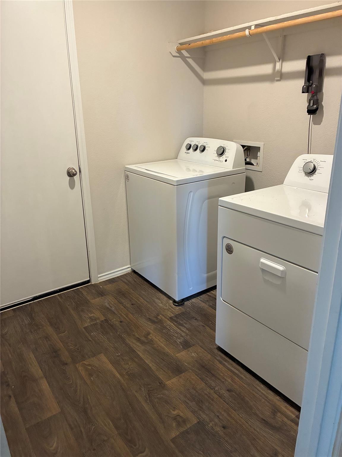 319 Shimmering Cv Property Photo 16