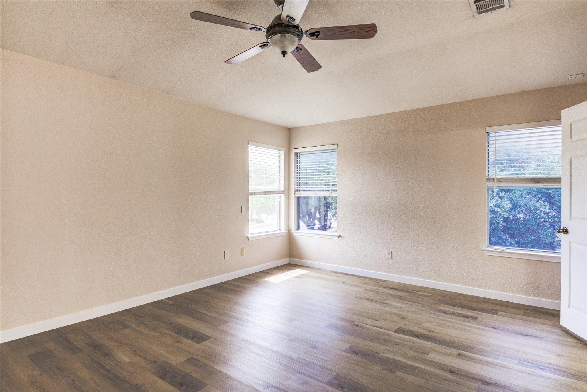 722 Settlement St Property Photo 17