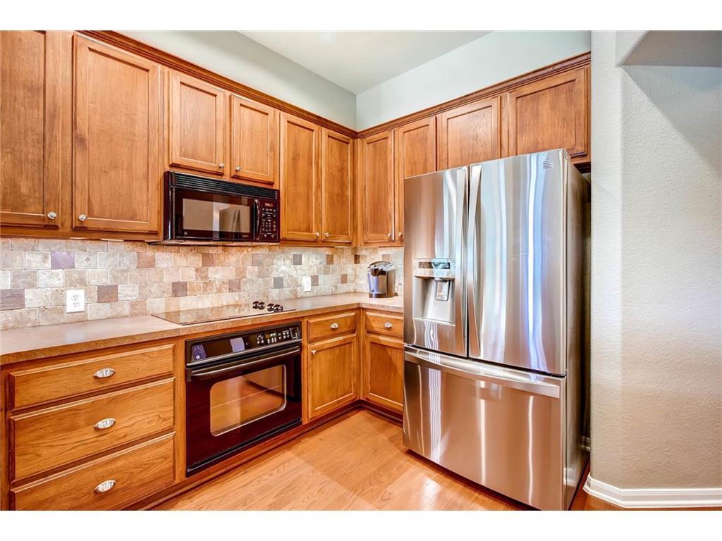 20313 Wayzata Ct Property Photo 5