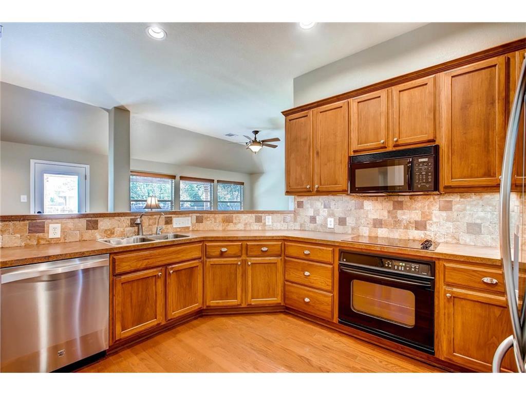 20313 Wayzata Ct Property Photo 7