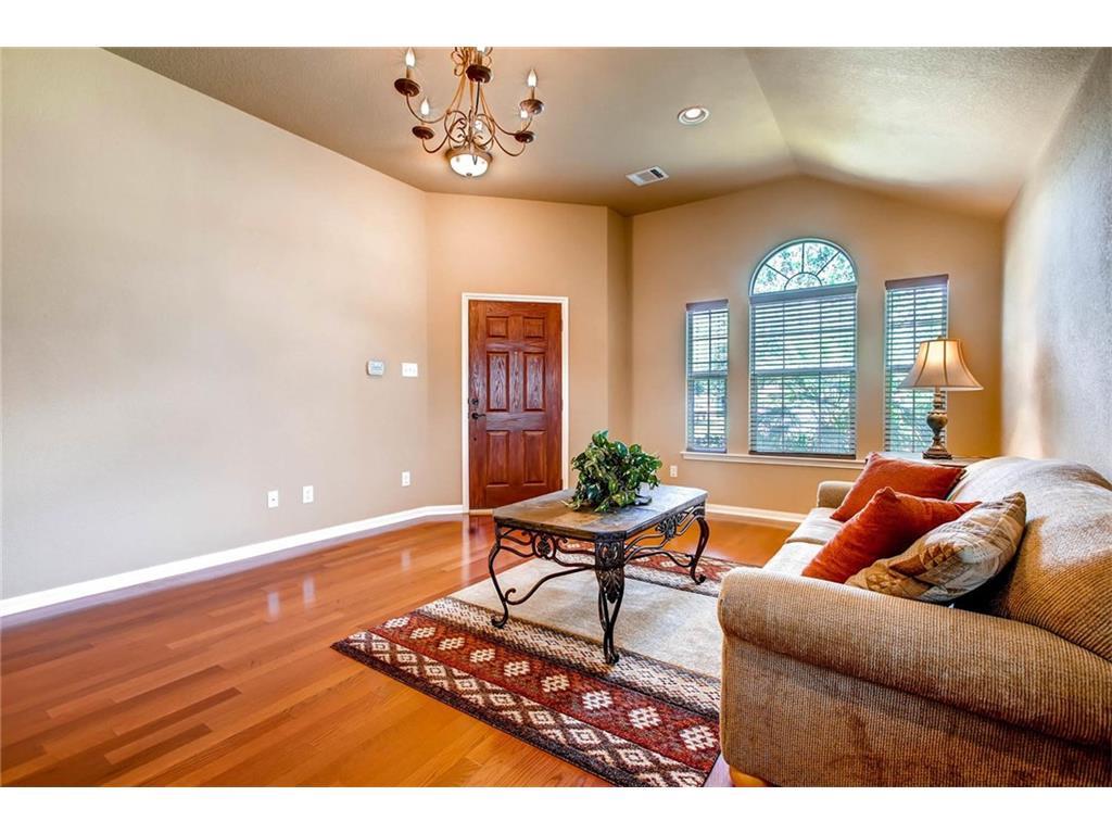 20313 Wayzata Ct Property Photo 8