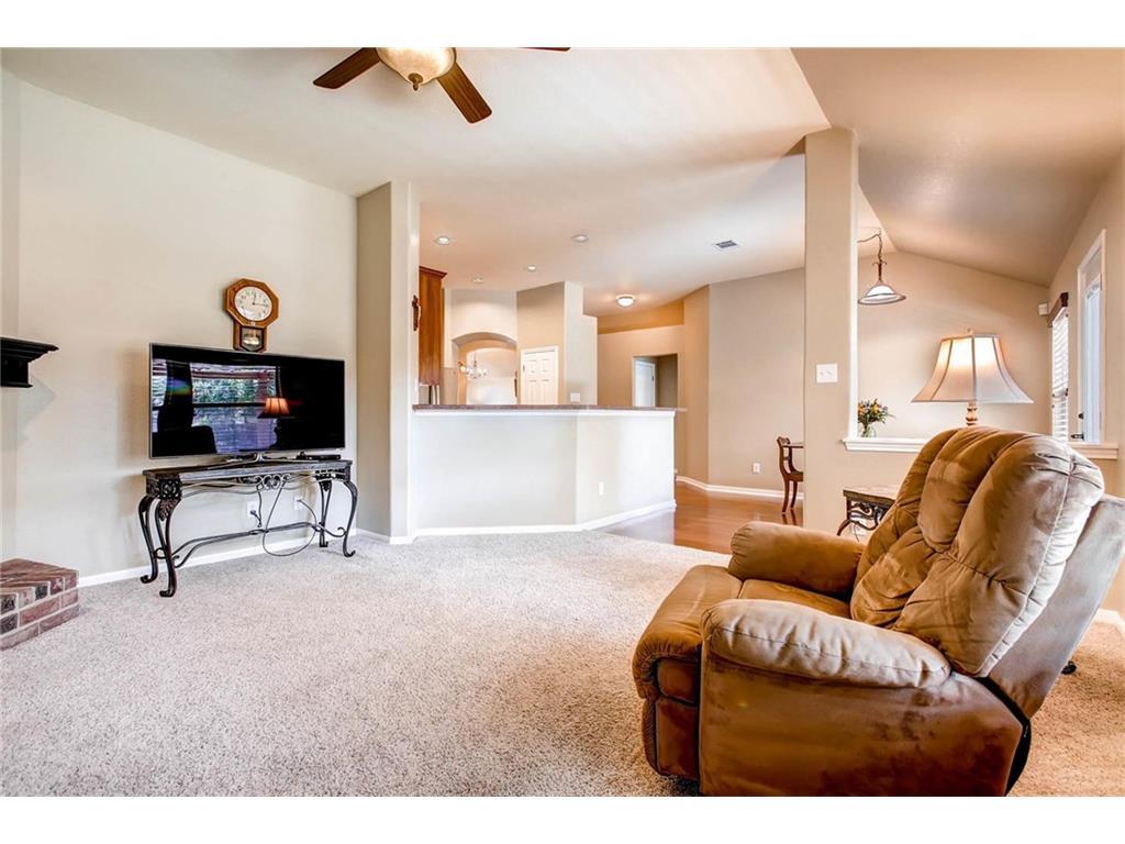 20313 Wayzata Ct Property Photo 9