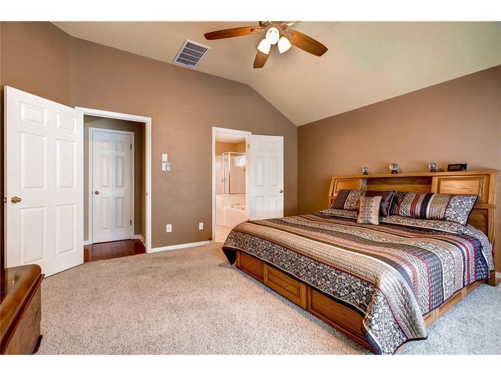 20313 Wayzata Ct Property Photo 12