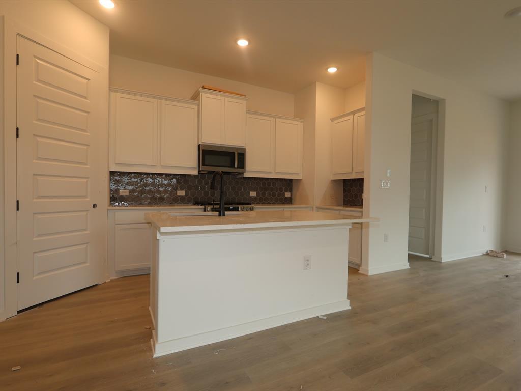 13211 Keefer Dr Property Photo 3