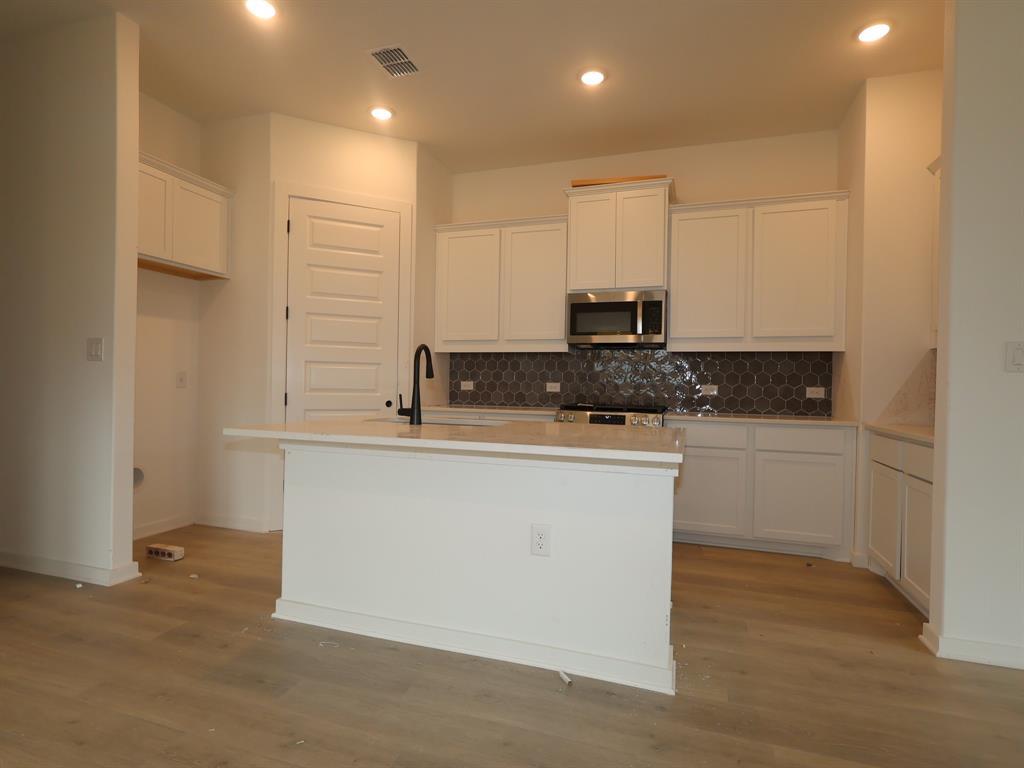 13211 Keefer Dr Property Photo 4