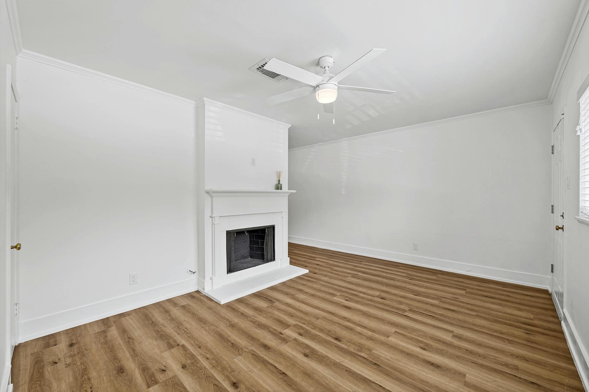 2401 Winsted Ln #2 Property Photo 3