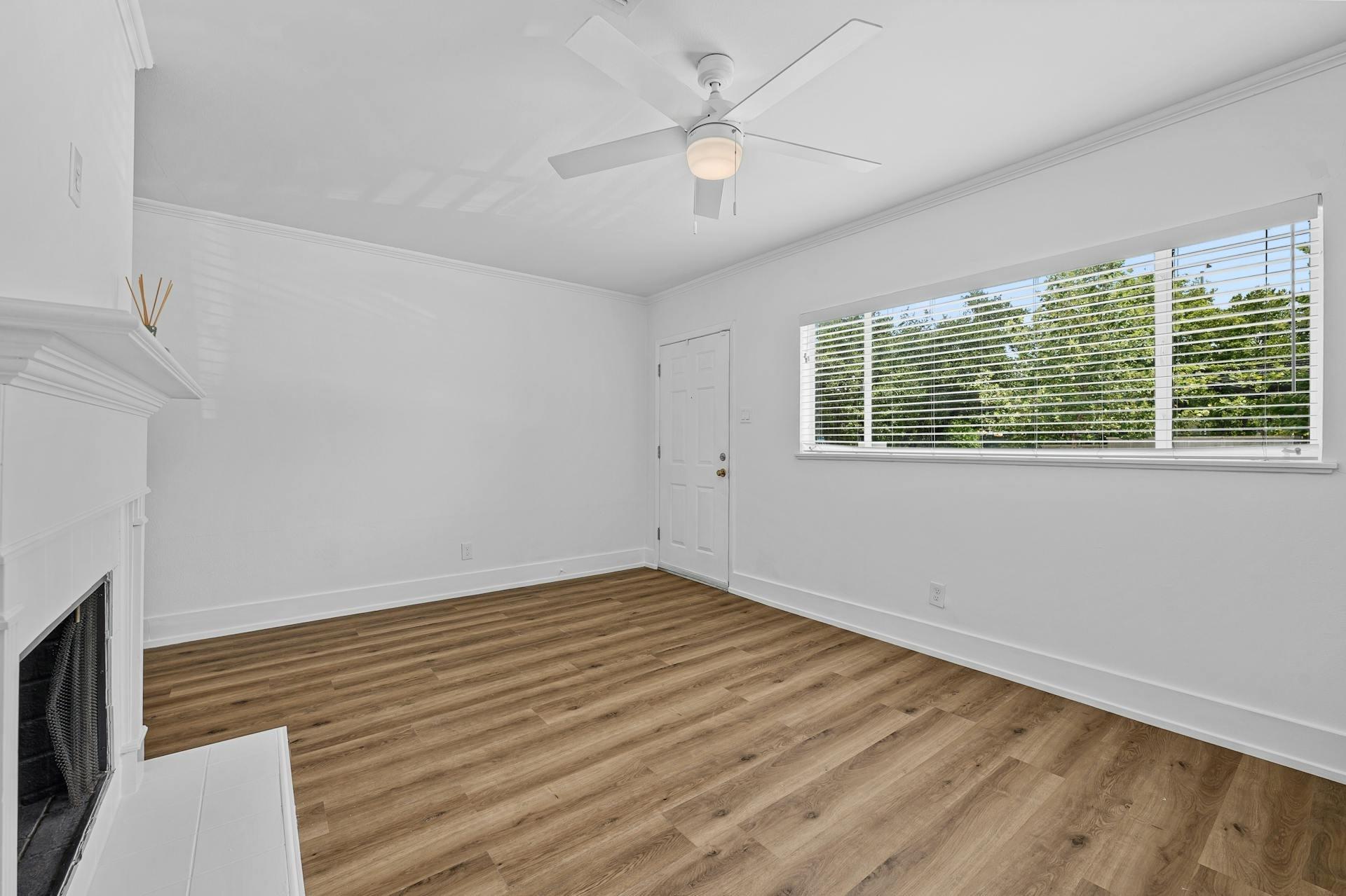 2401 Winsted Ln #2 Property Photo 4