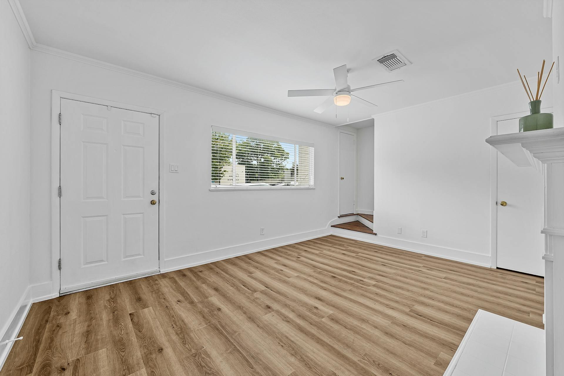2401 Winsted Ln #2 Property Photo 5