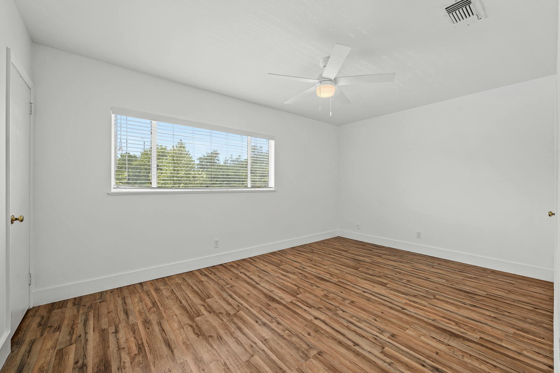 2401 Winsted Ln #2 Property Photo 9
