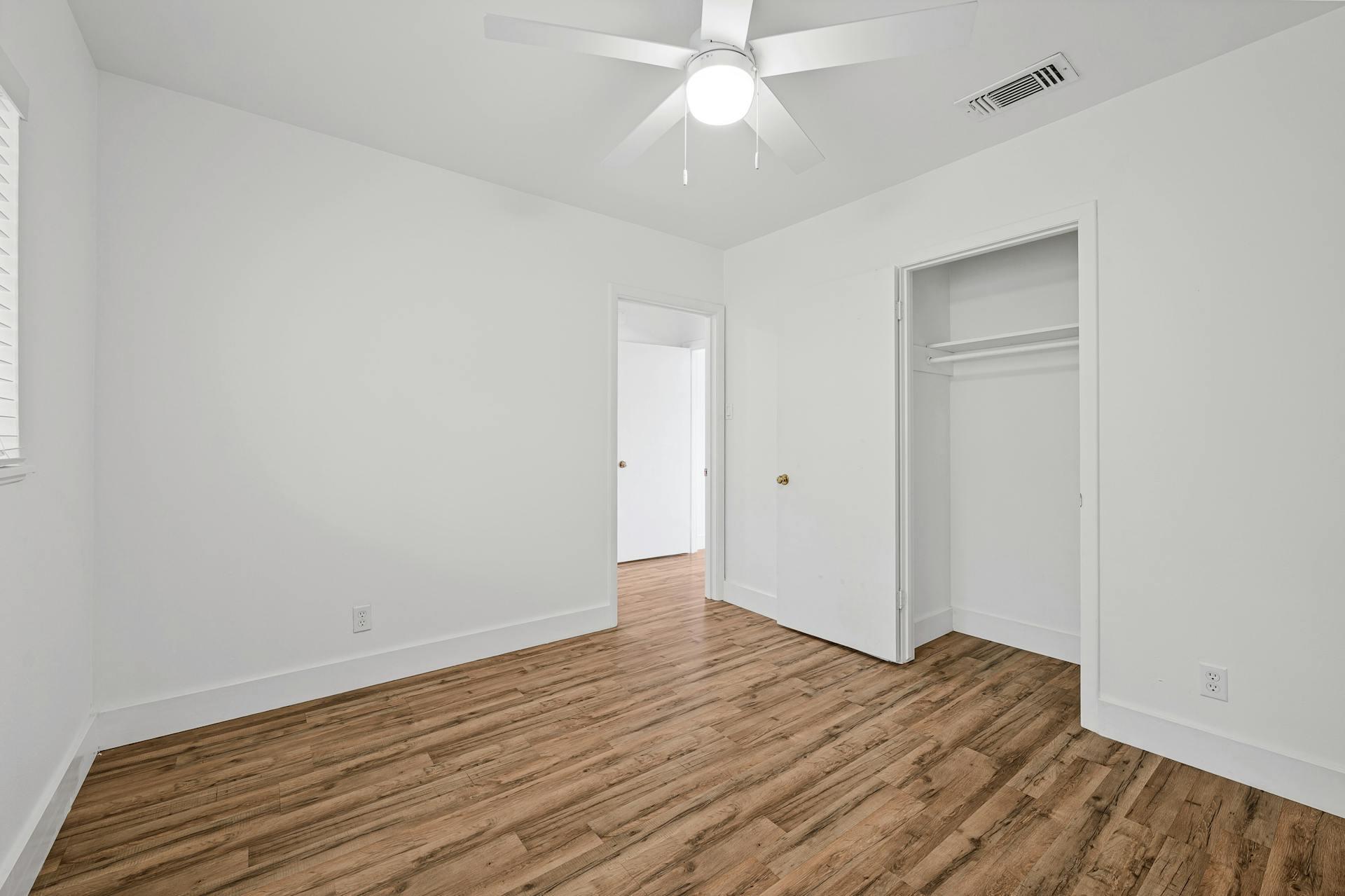 2401 Winsted Ln #2 Property Photo 13