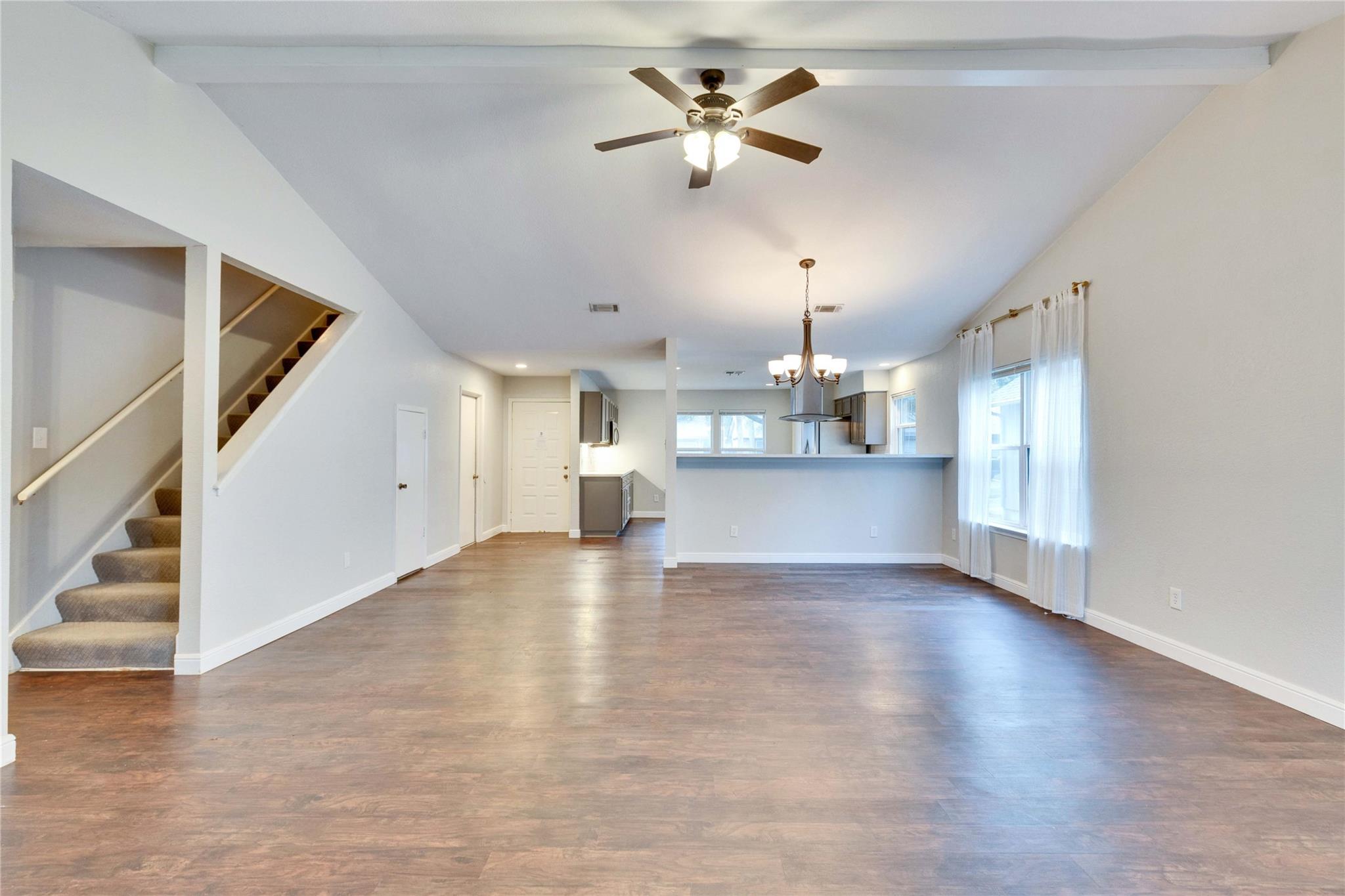 9706 Moorberry St Property Photo 2