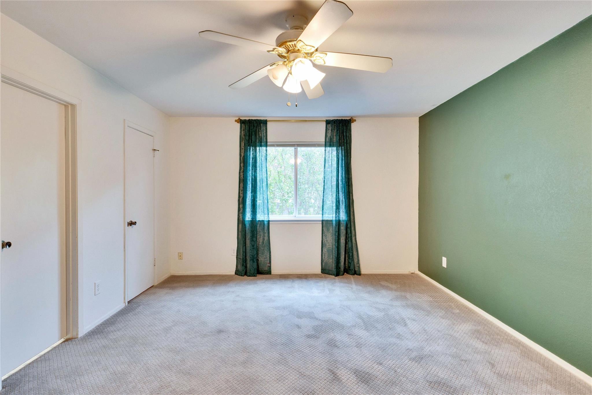 9706 Moorberry St Property Photo 9