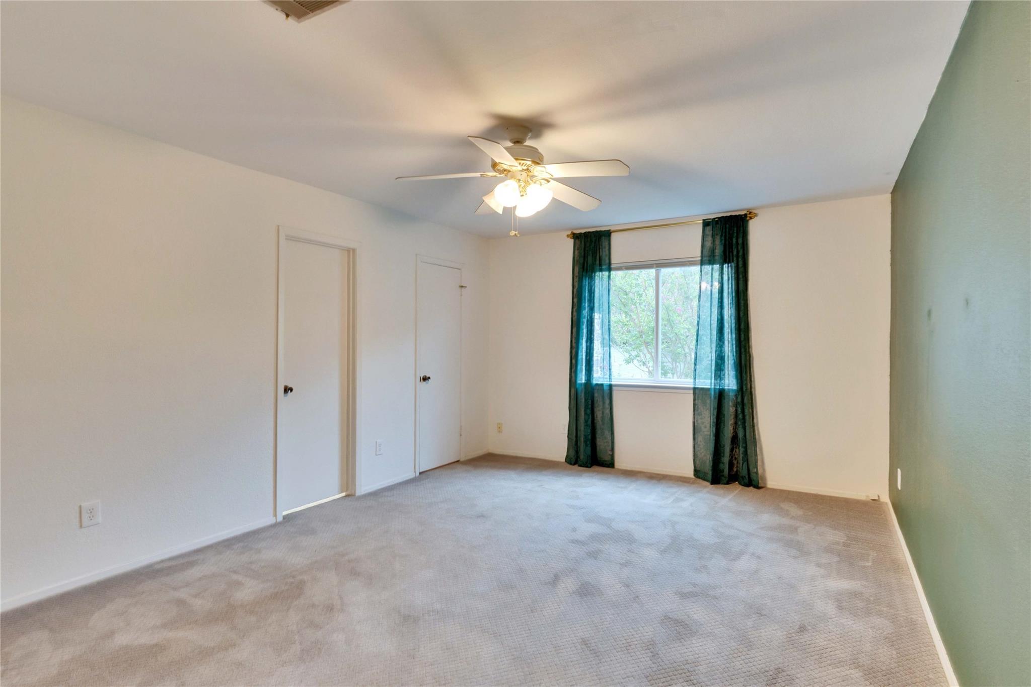 9706 Moorberry St Property Photo 10