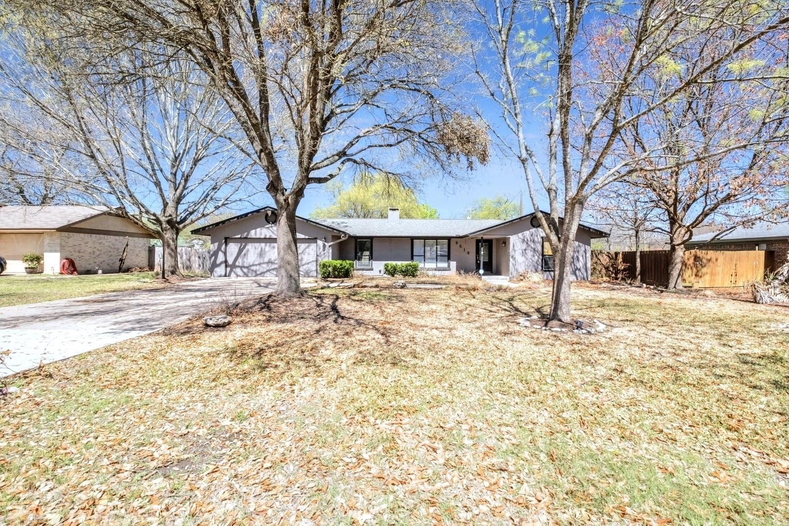 9516 Meadowheath Dr Property Photo