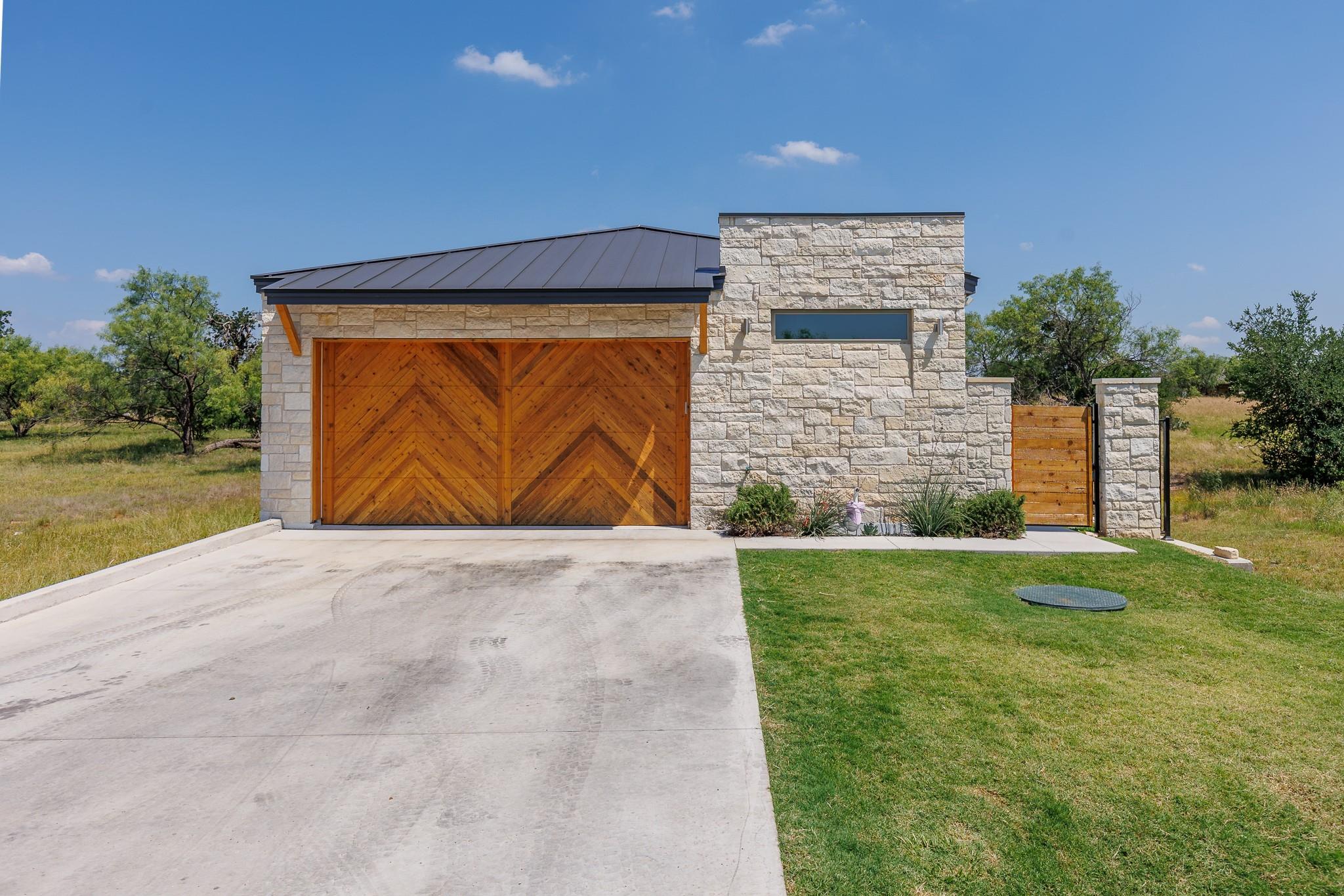 3324 Fire Rock Property Photo 1