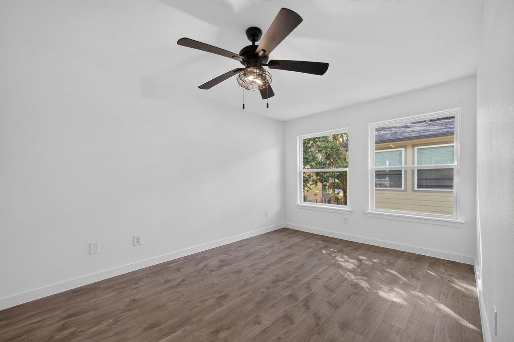 2124 Burton Dr #133 Property Photo 12