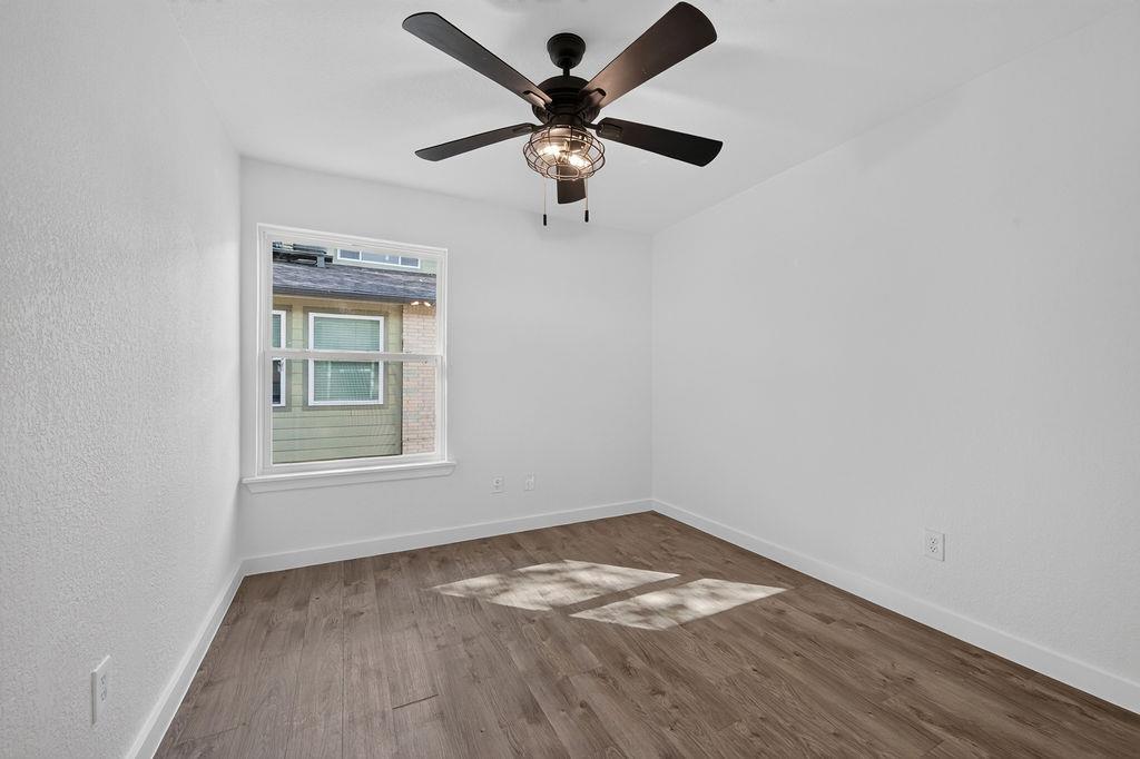 2124 Burton Dr #133 Property Photo 13