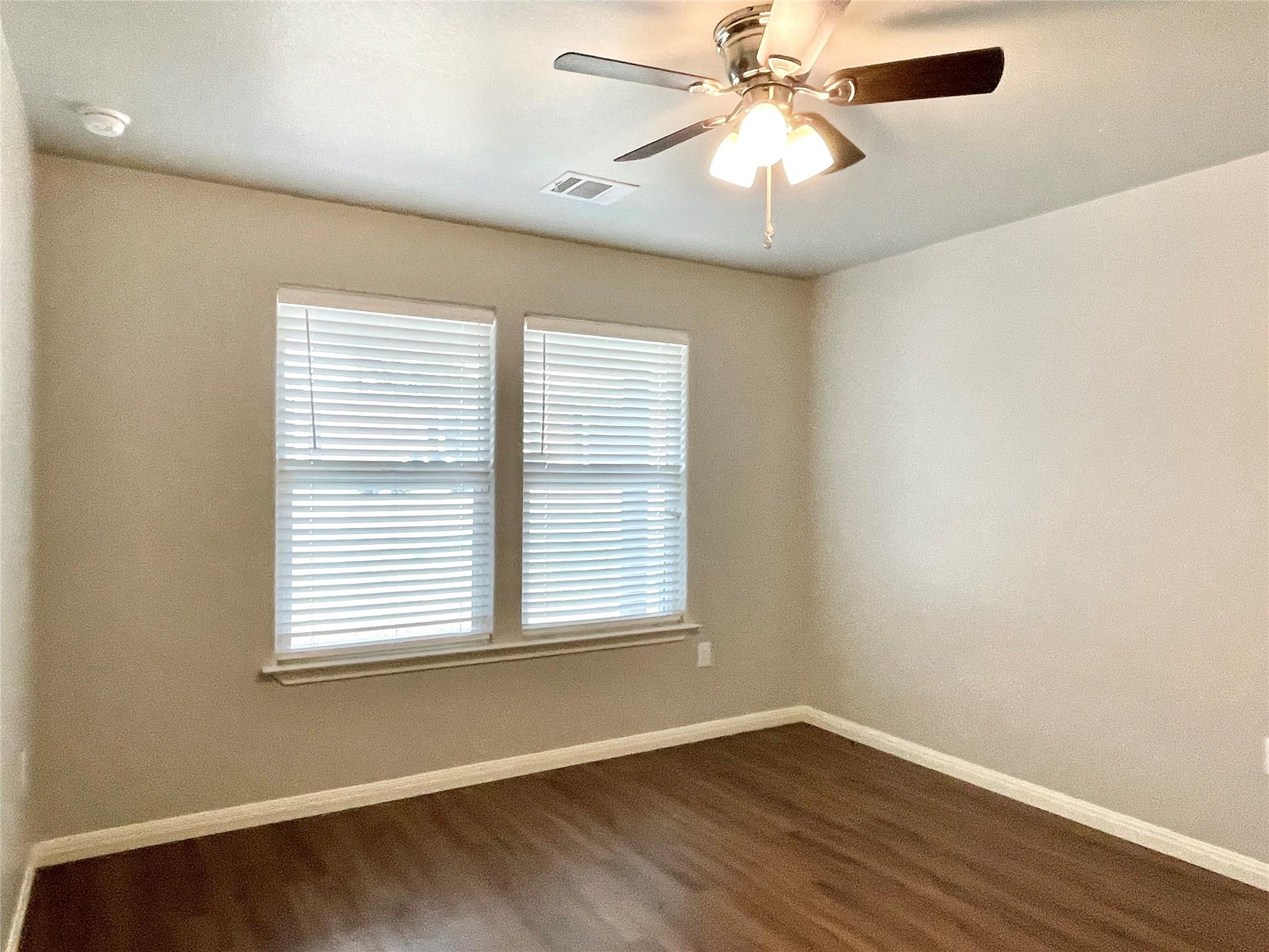 450 S Leon St Property Photo 18