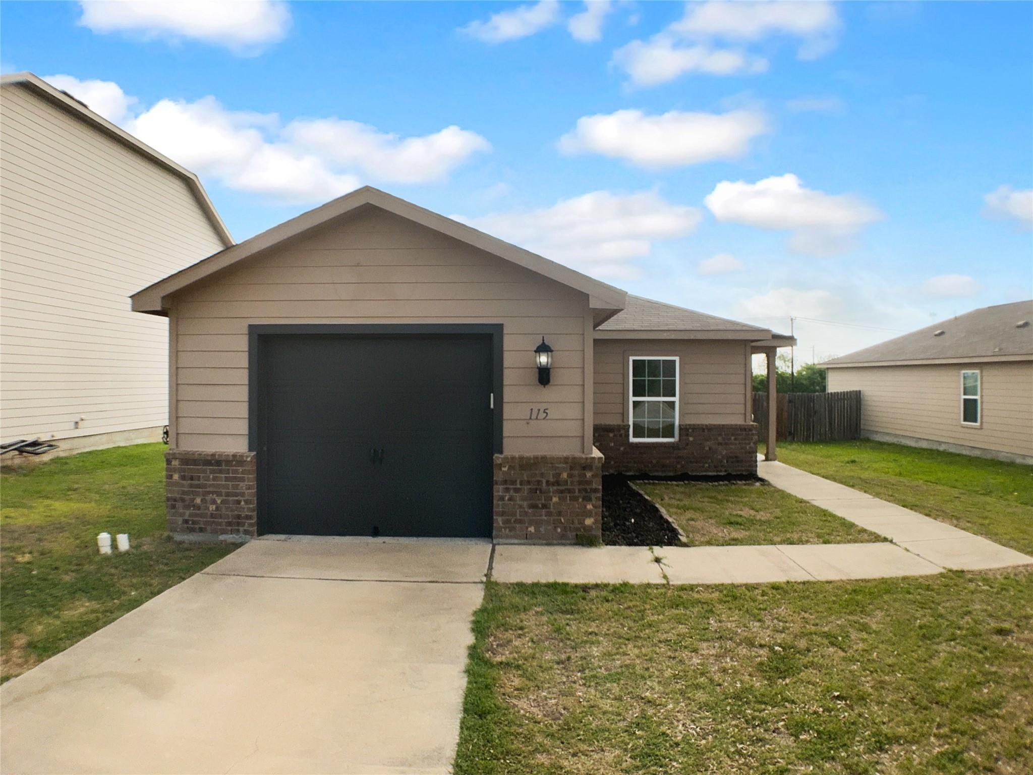 115 Millers Loop Property Photo 1
