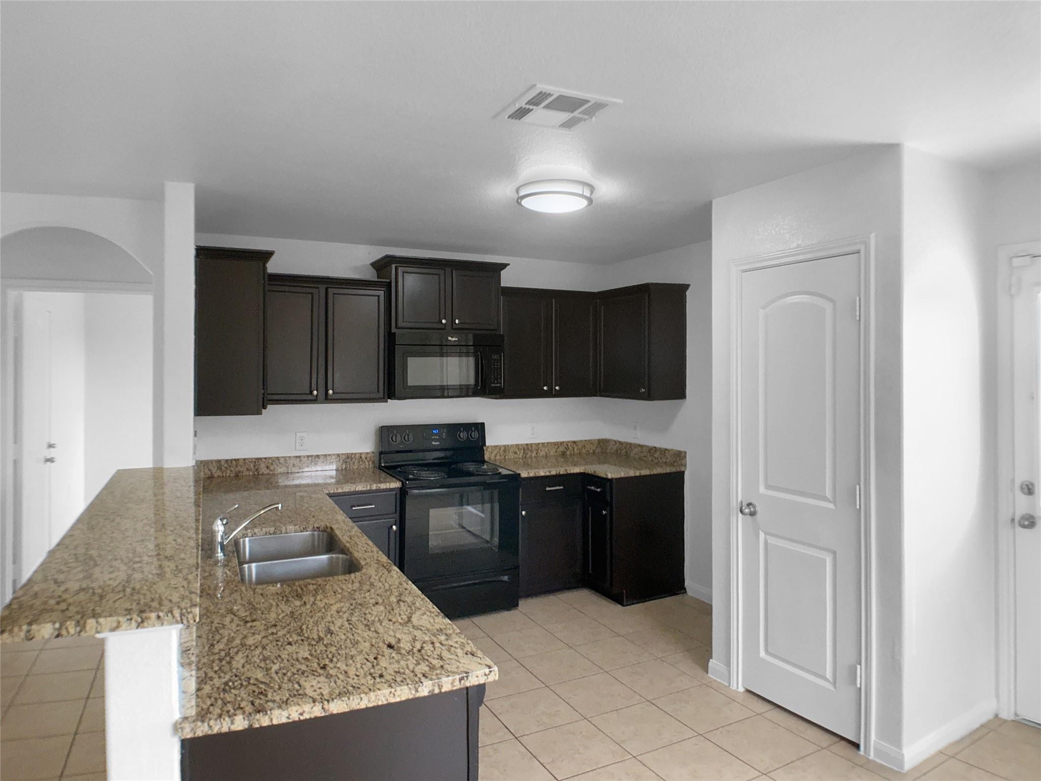 115 Millers Loop Property Photo 6