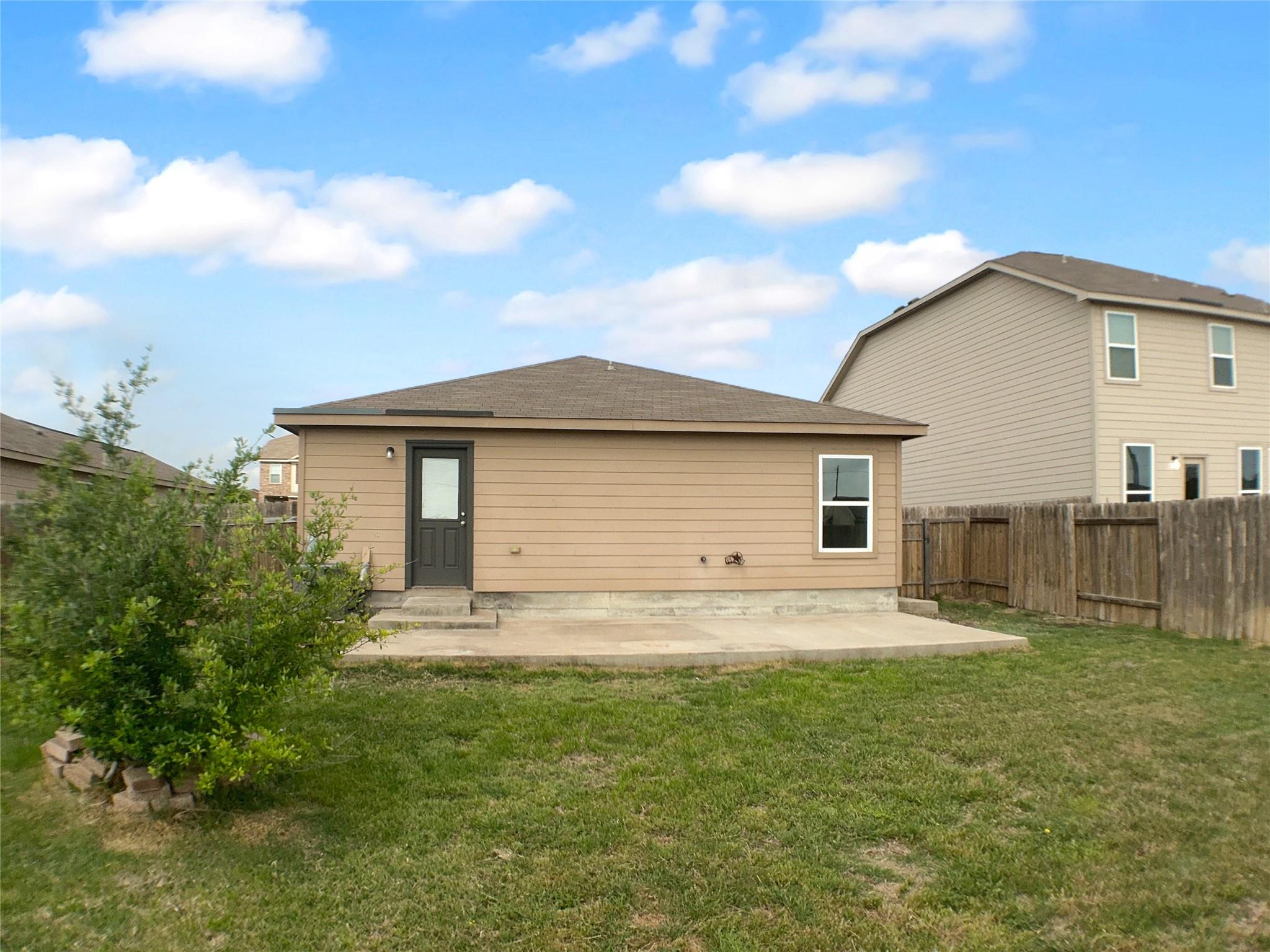 115 Millers Loop Property Photo 8