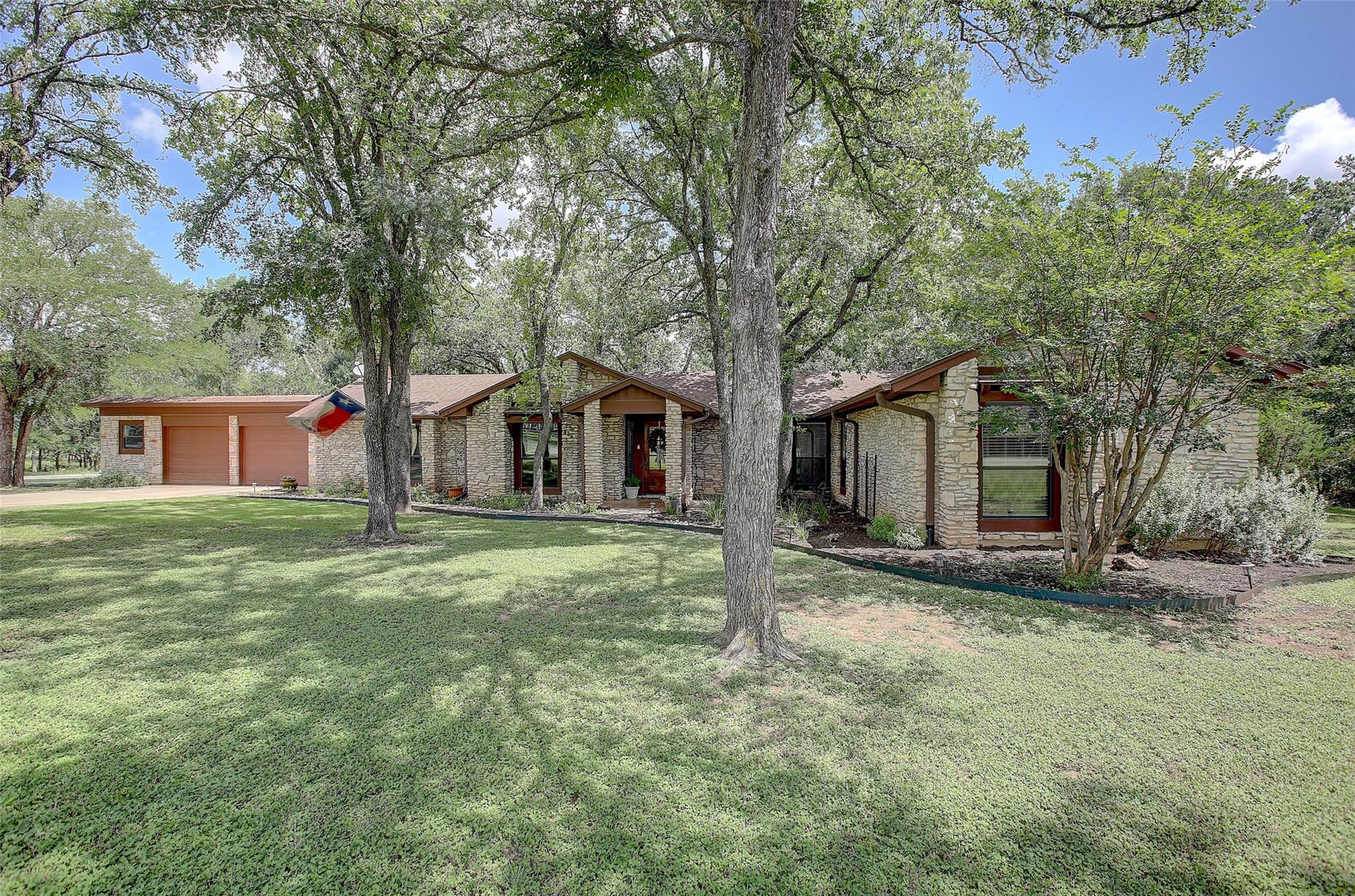 205 E Esparada Dr Property Photo 7