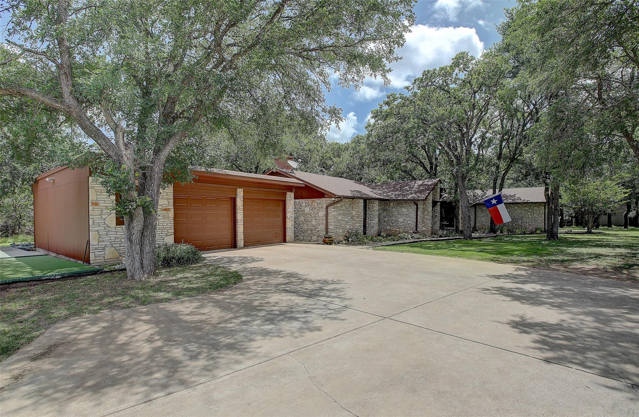 205 E Esparada Dr Property Photo 9