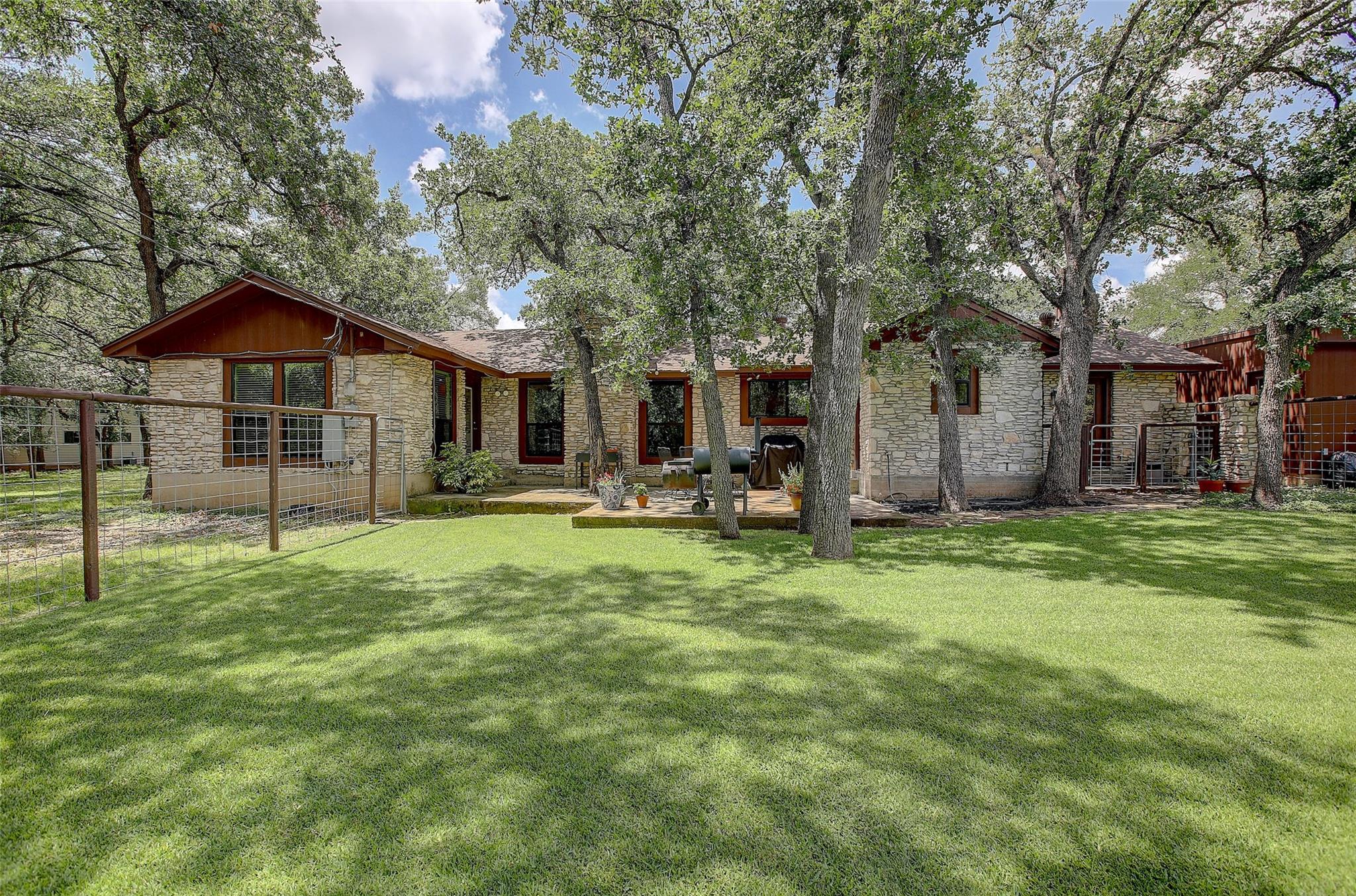 205 E Esparada Dr Property Photo 29
