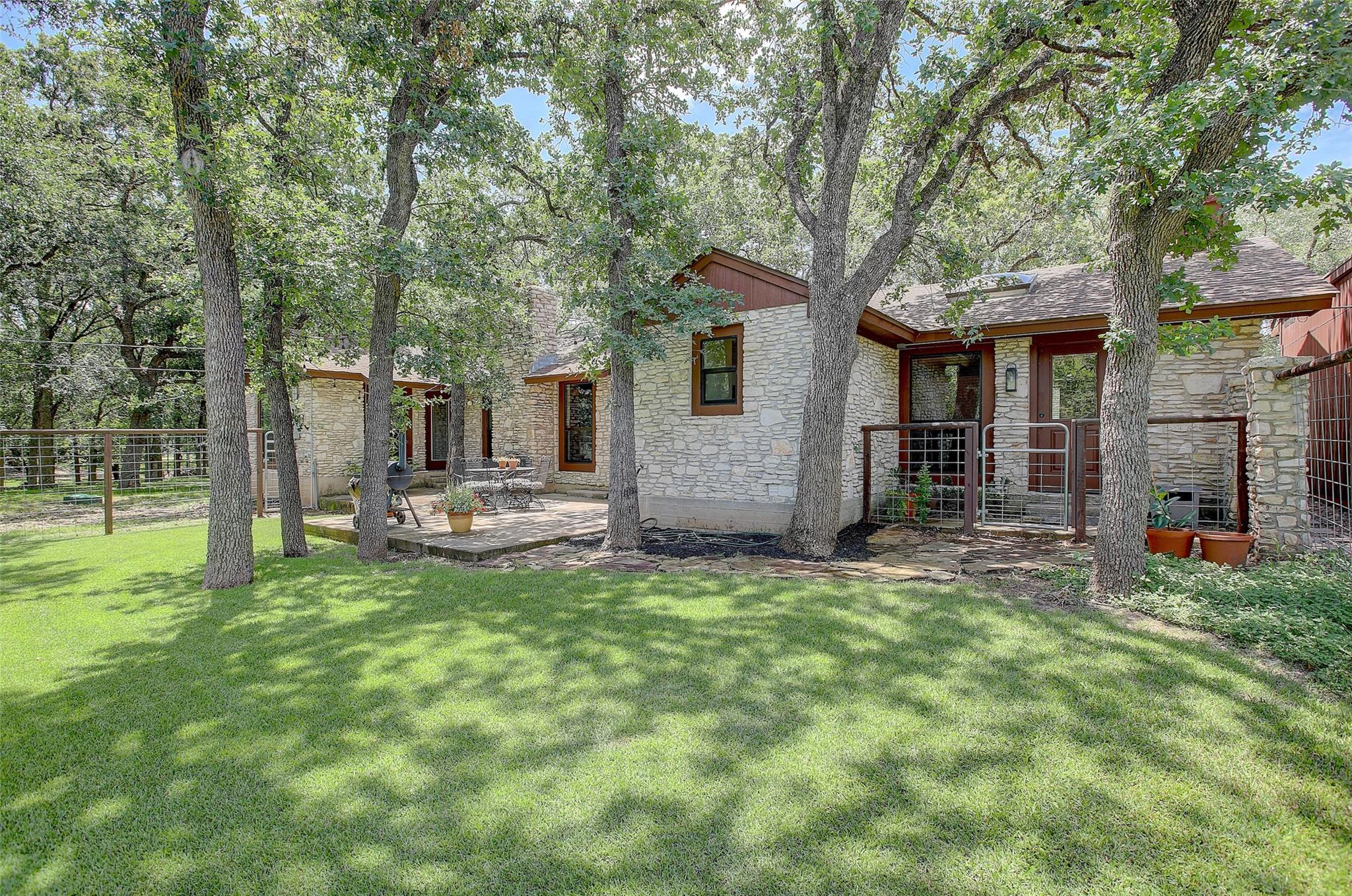 205 E Esparada Dr Property Photo 32