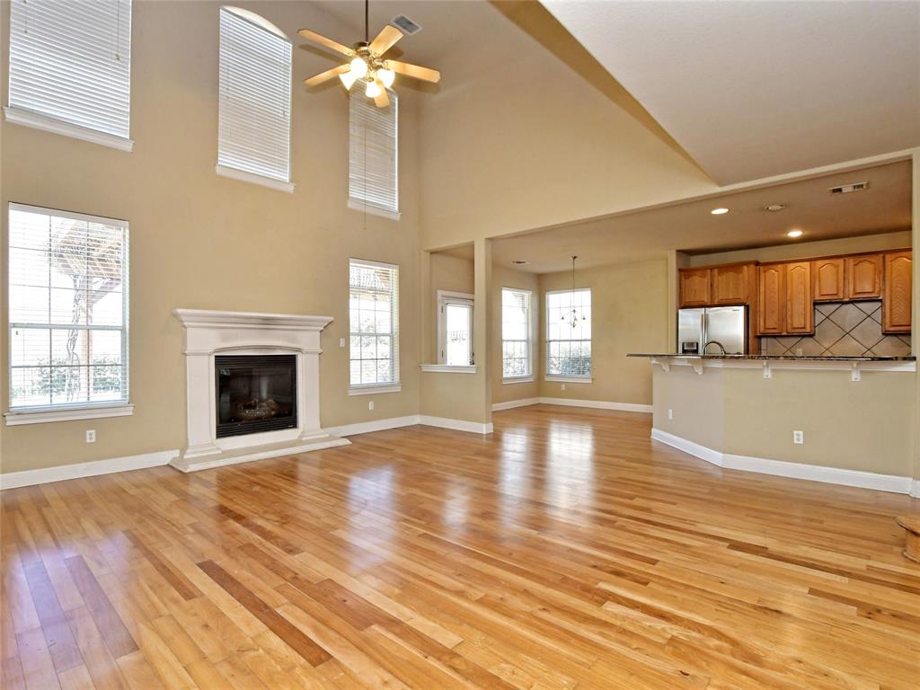 303 Hensley Dr Property Photo 4