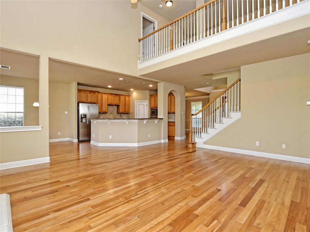 303 Hensley Dr Property Photo 5