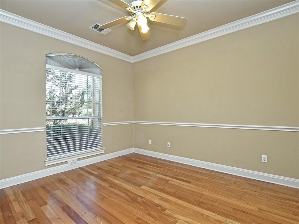 303 Hensley Dr Property Photo 7