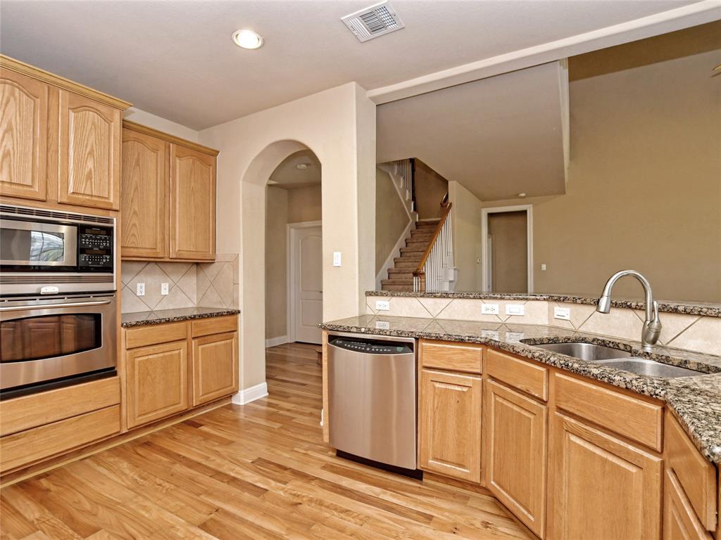 303 Hensley Dr Property Photo 9