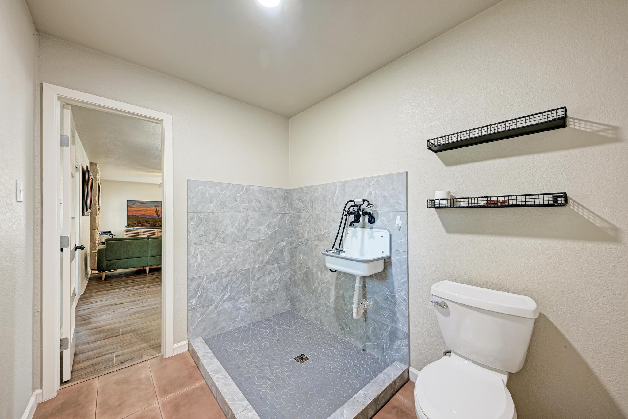 4708 Adelphi Ln Property Photo 20