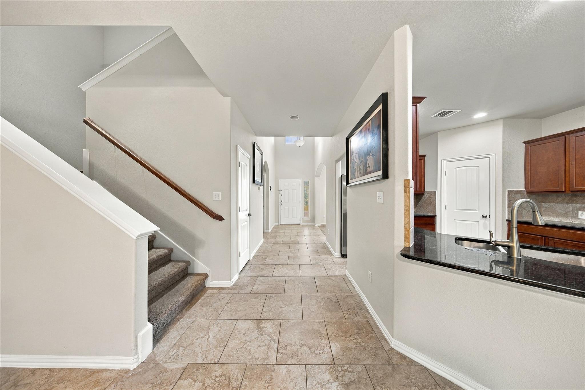 181 Fossilstone Trl Property Photo 10