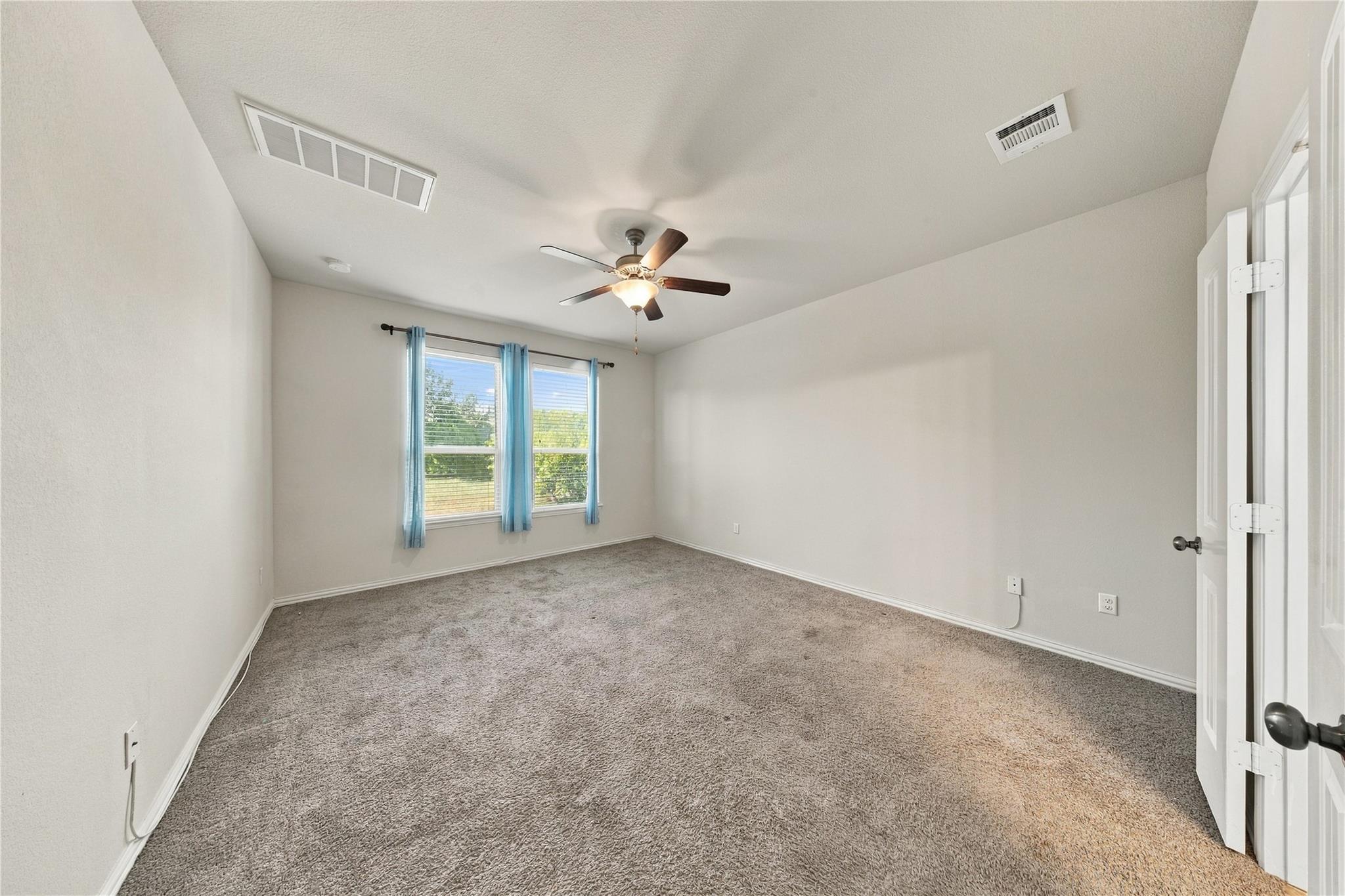 181 Fossilstone Trl Property Photo 16