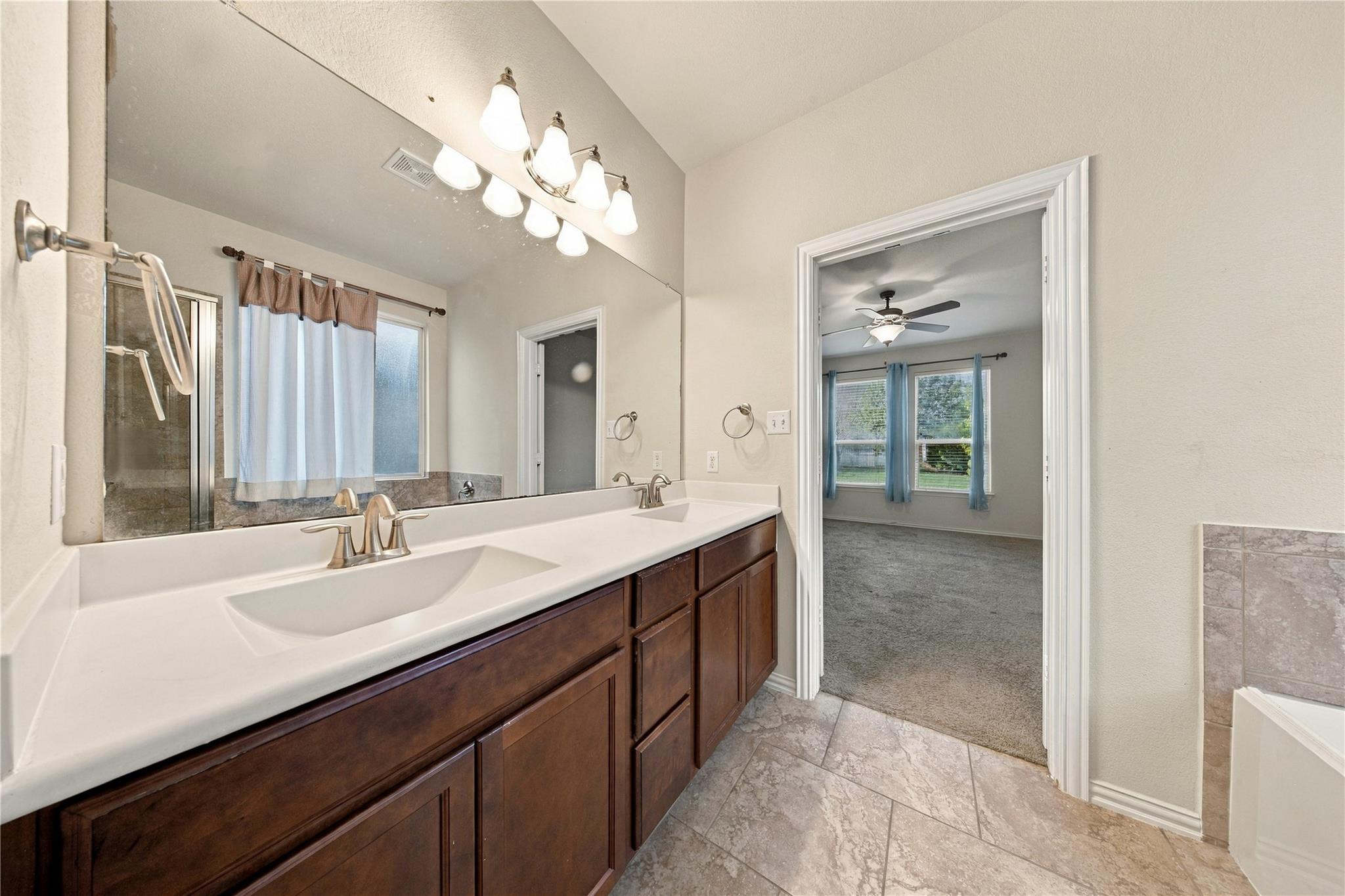 181 Fossilstone Trl Property Photo 20