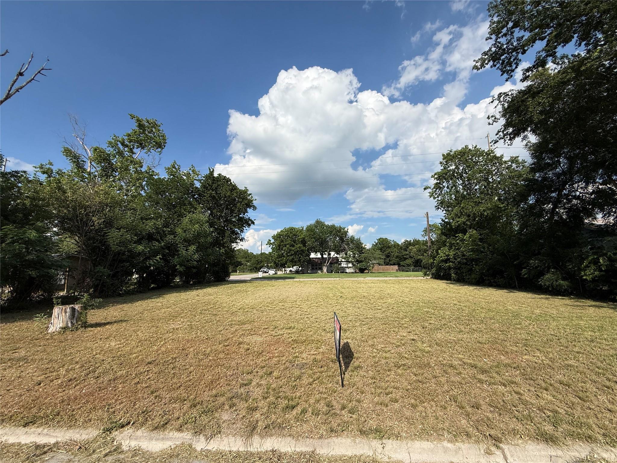 1007 Pancho St Property Photo 4