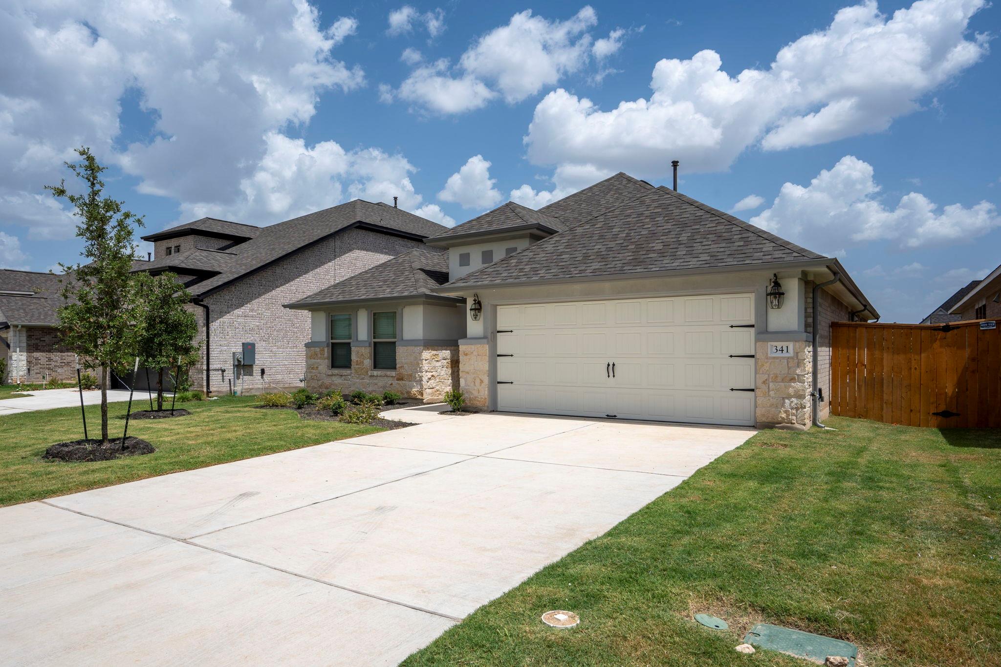341 Fawn River Run Property Photo 2