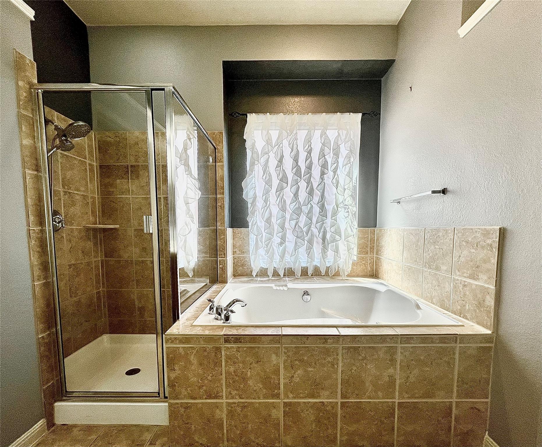 2201 Golden Gate Park Property Photo 7