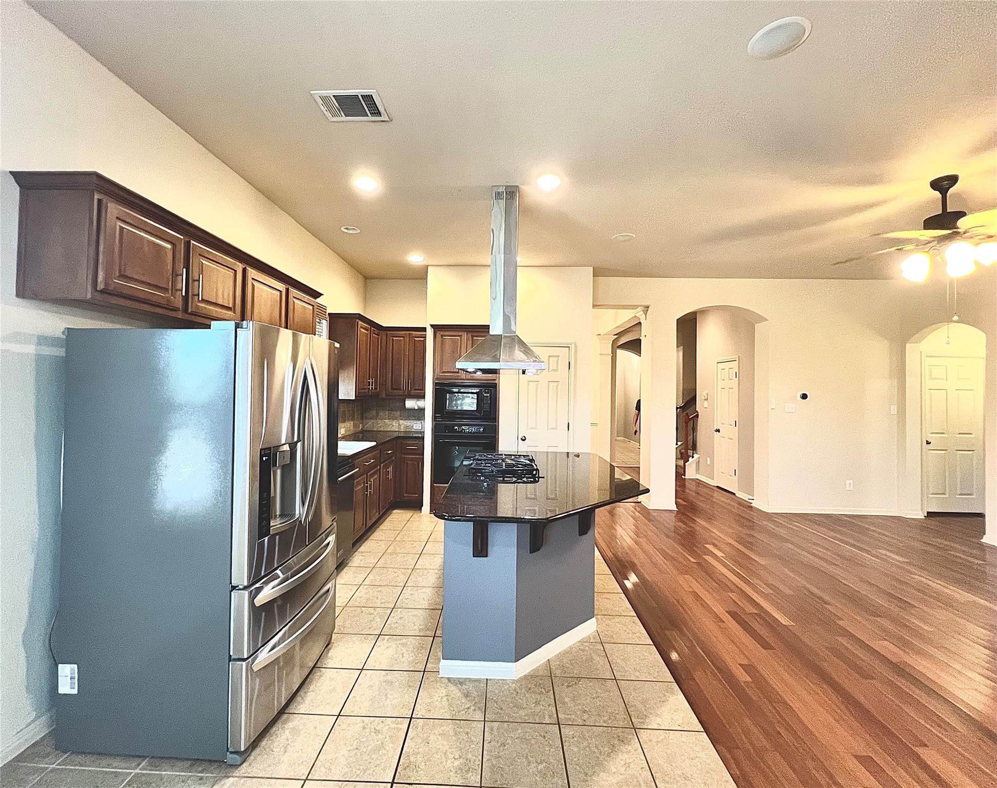 2201 Golden Gate Park Property Photo 13