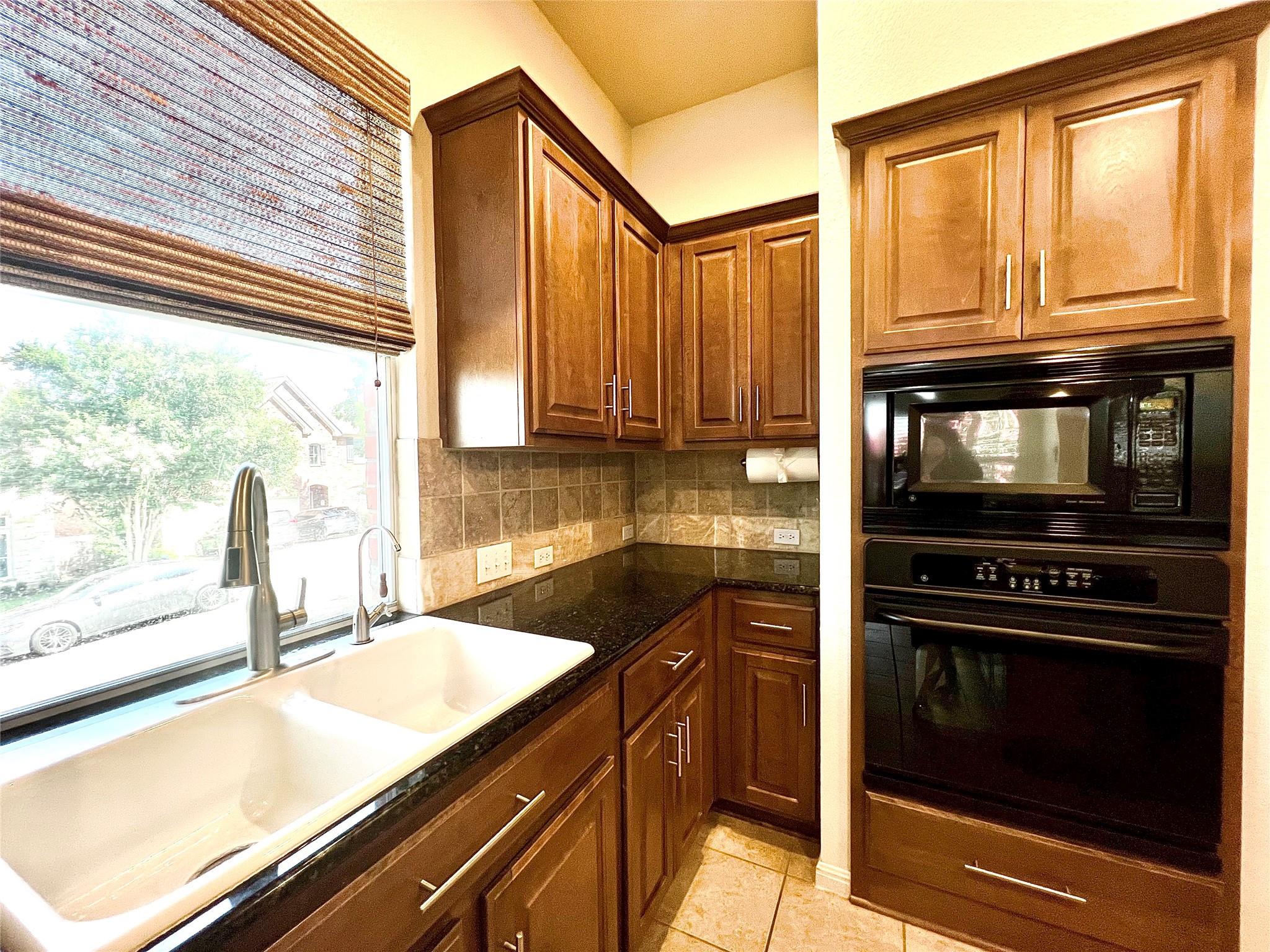 2201 Golden Gate Park Property Photo 18